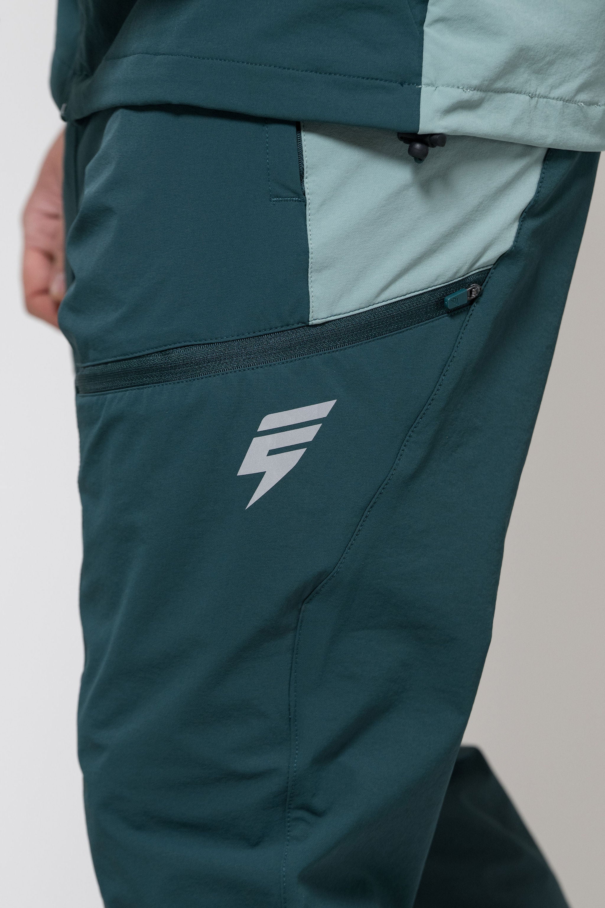 APEX PANT - FOREST GREEN - Image 3