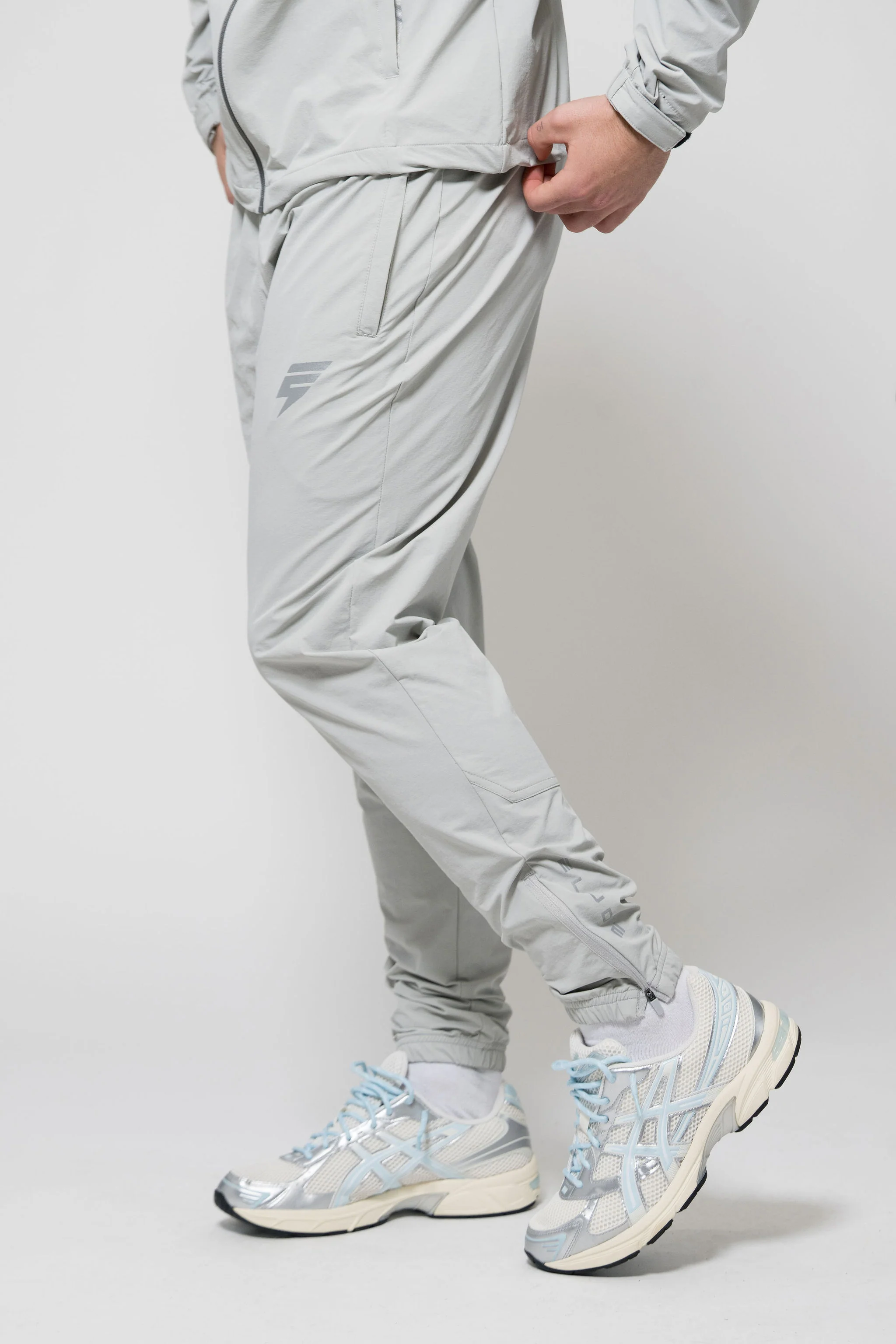 HYBRID TRACKSUIT - LIGHT GREY/COAL - Image 8