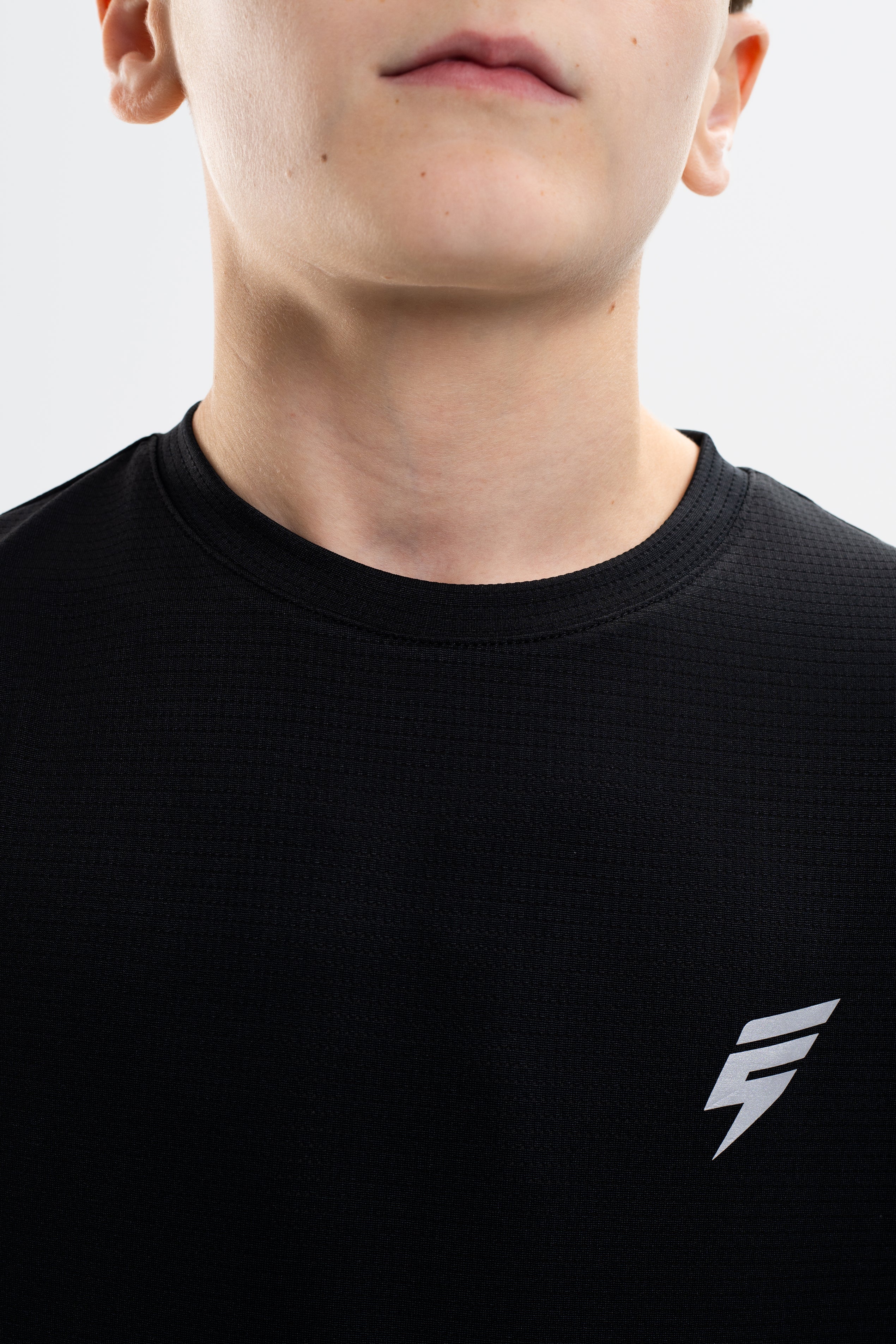 JUNIOR APEX TEE - BLACK - Image 3