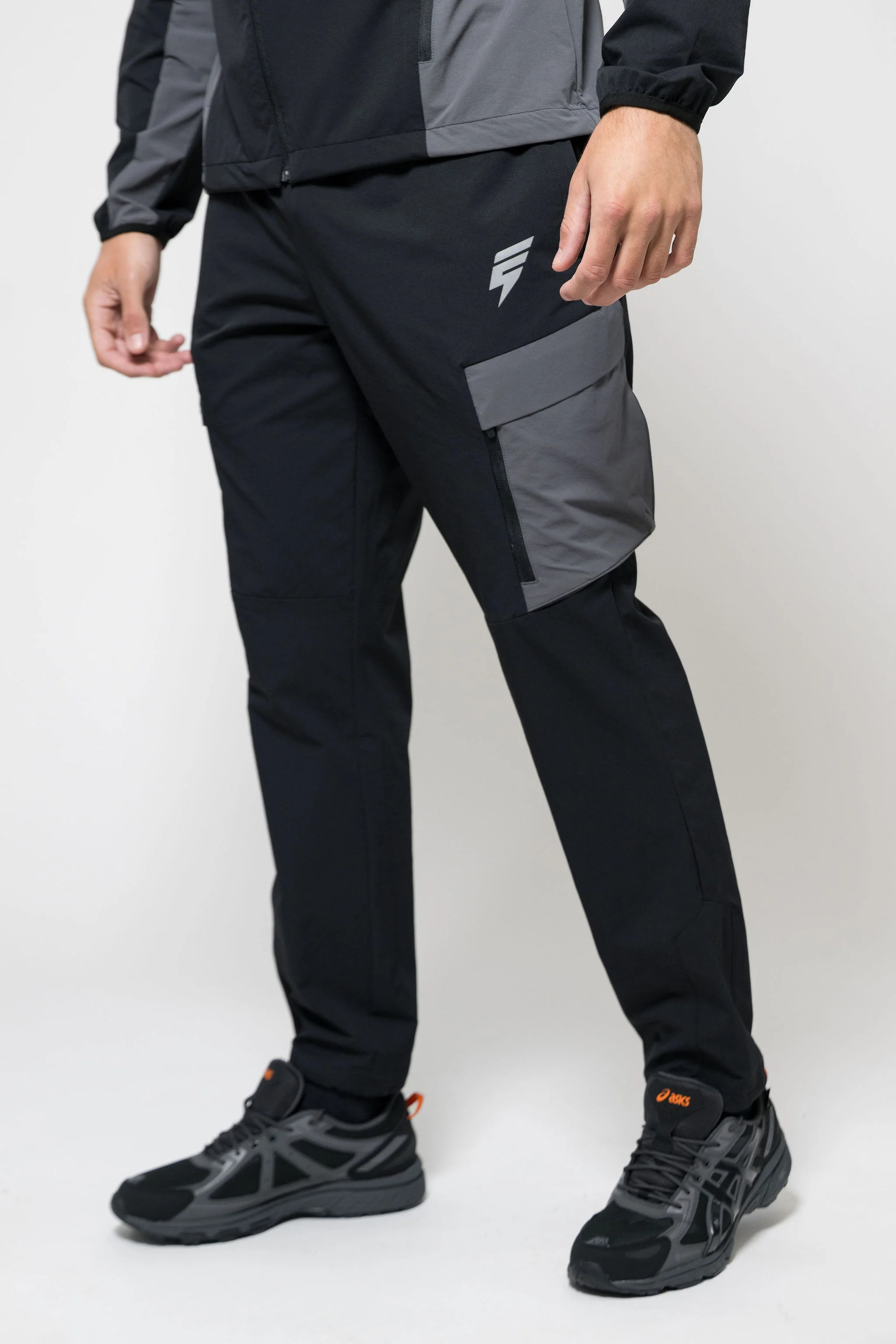 PEAK TRACKSUIT - BLACK/COAL - Image 8