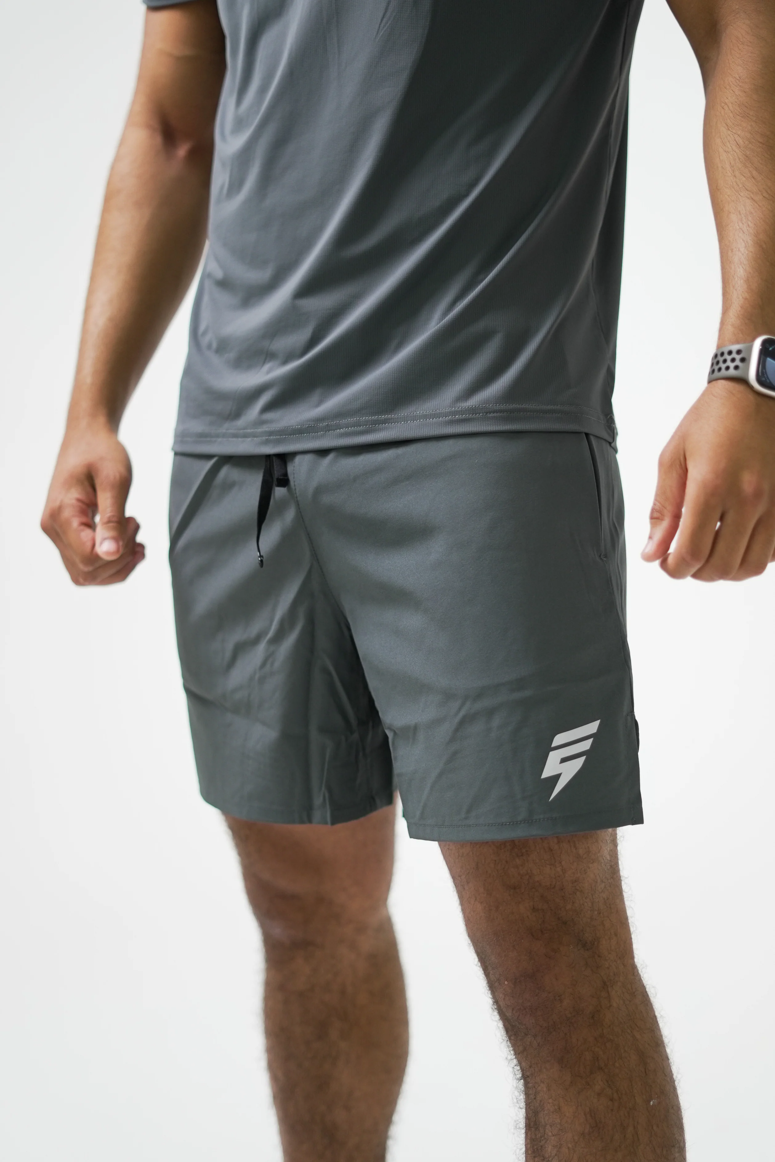 SPLIT SHORTS - COAL - Image 4