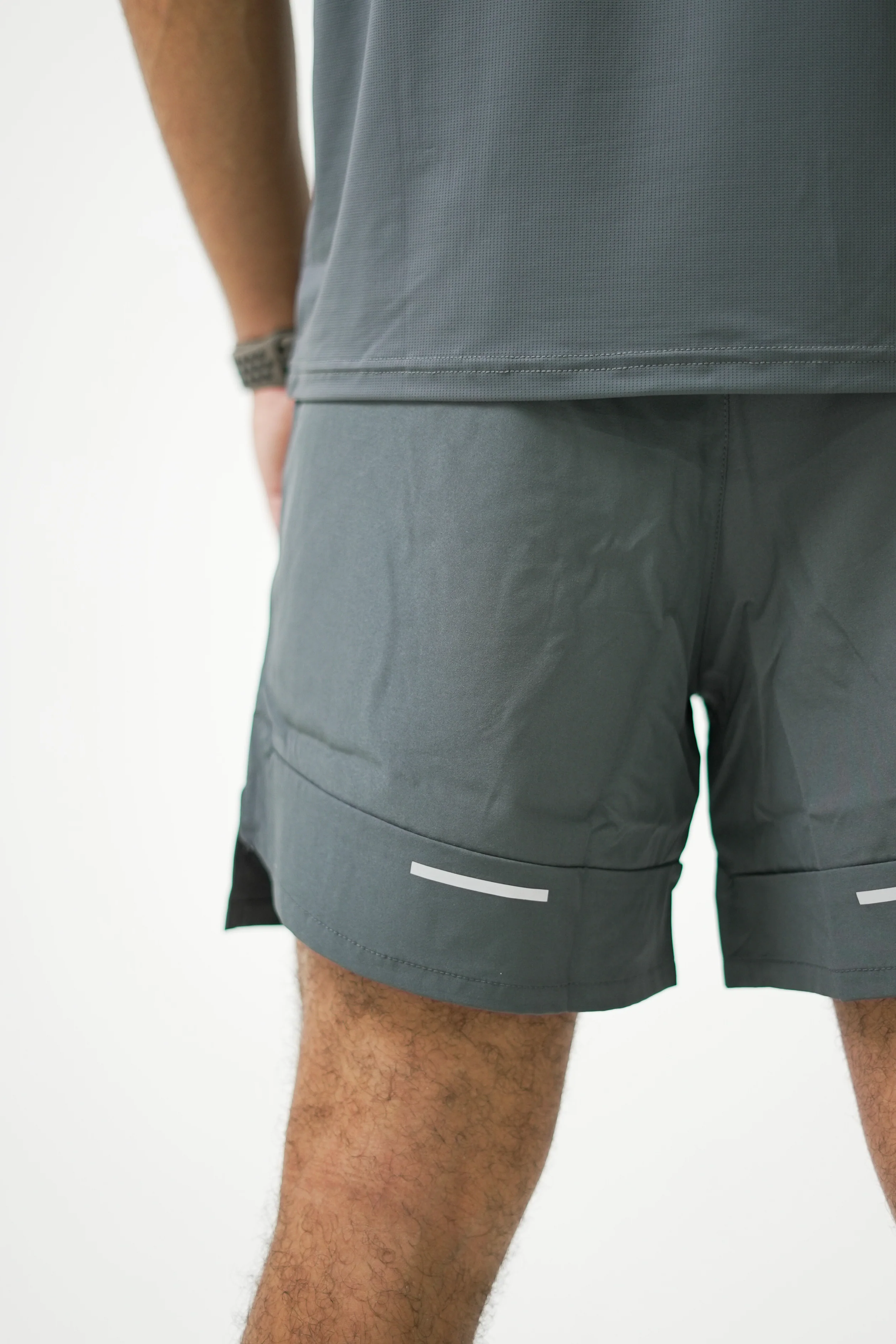 SPLIT SHORTS - COAL - Image 5