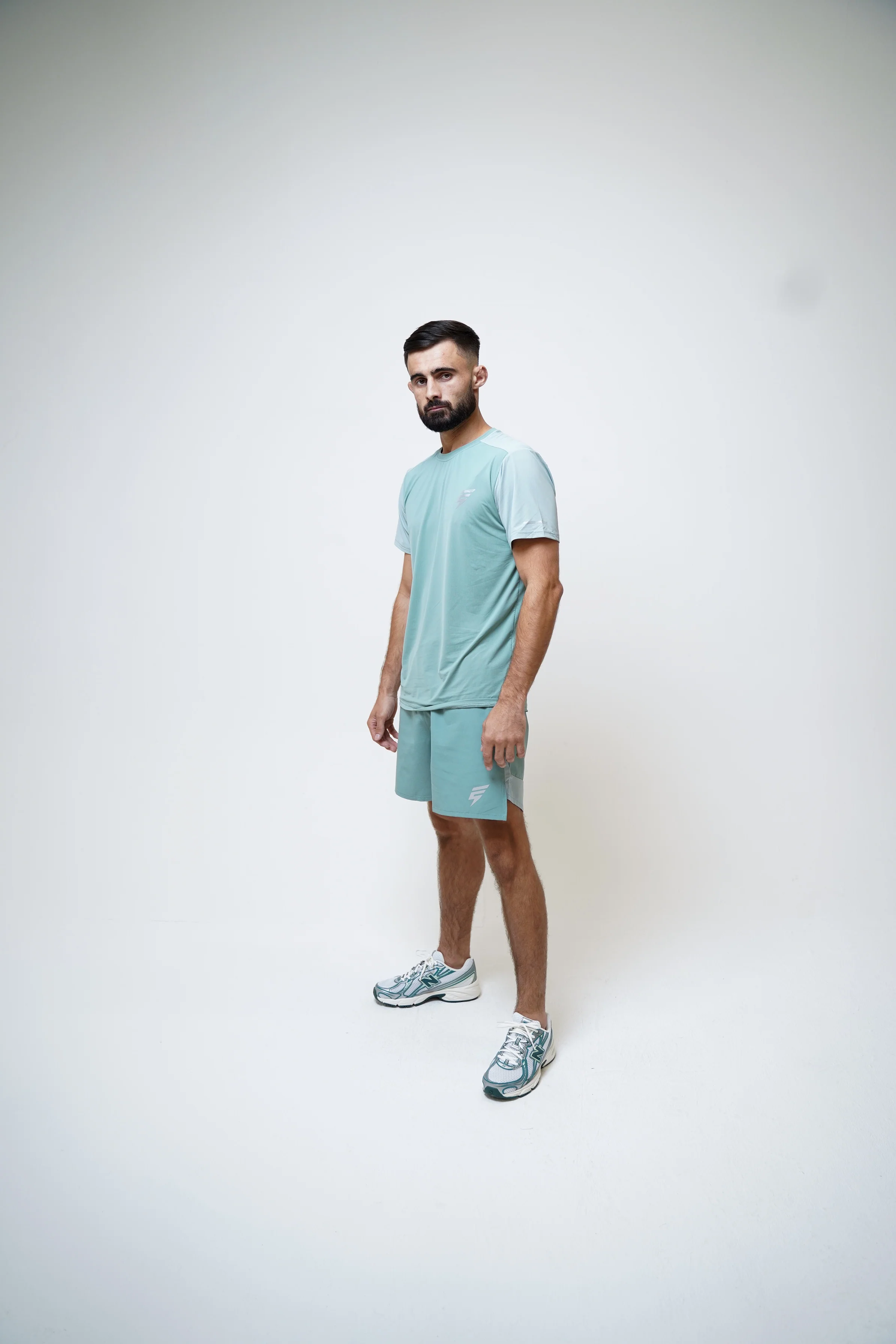 SPLIT TEE - PALE GREEN - Image 9