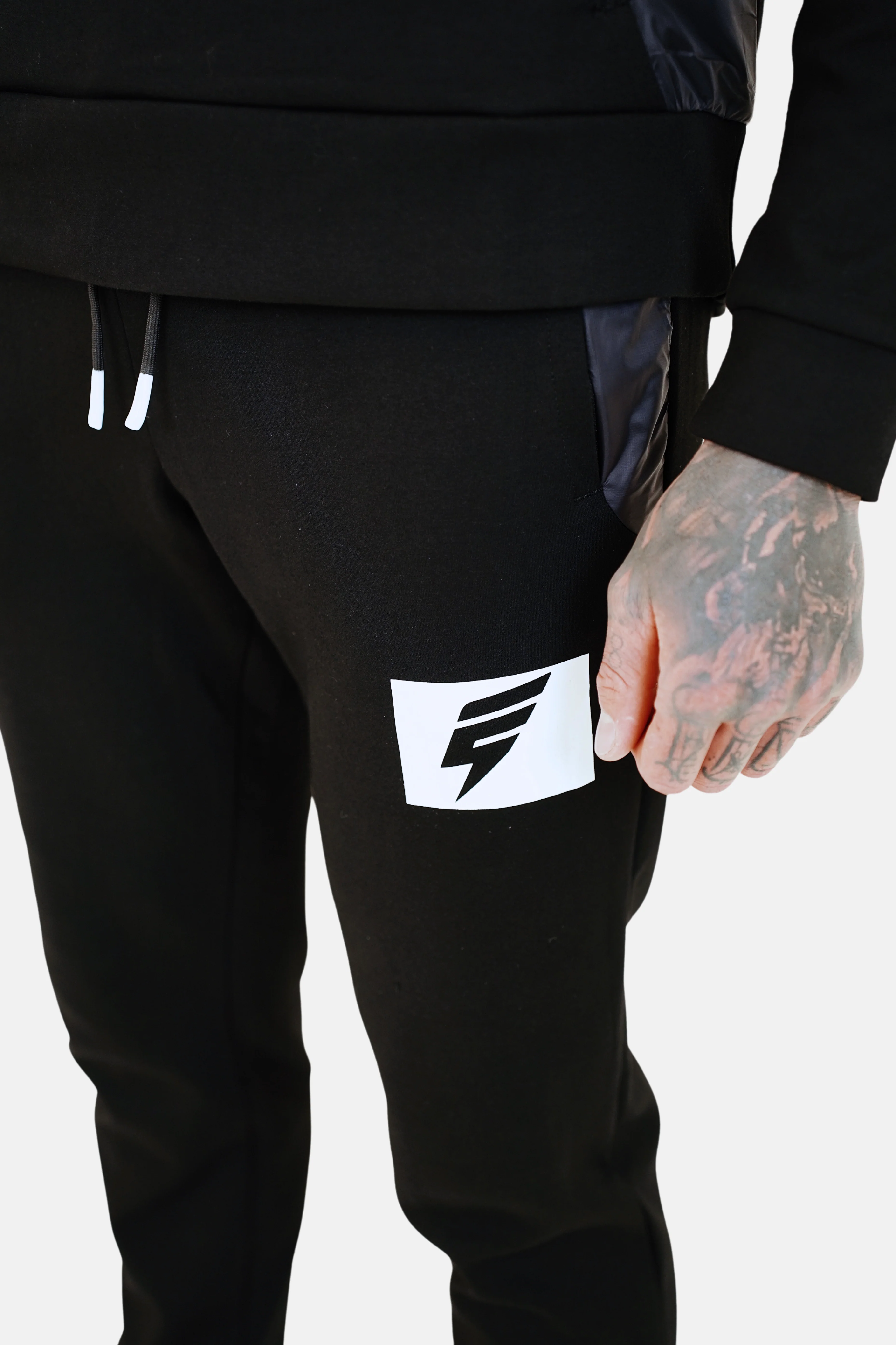 TECH PANT - BLACK/WHITE - Image 3