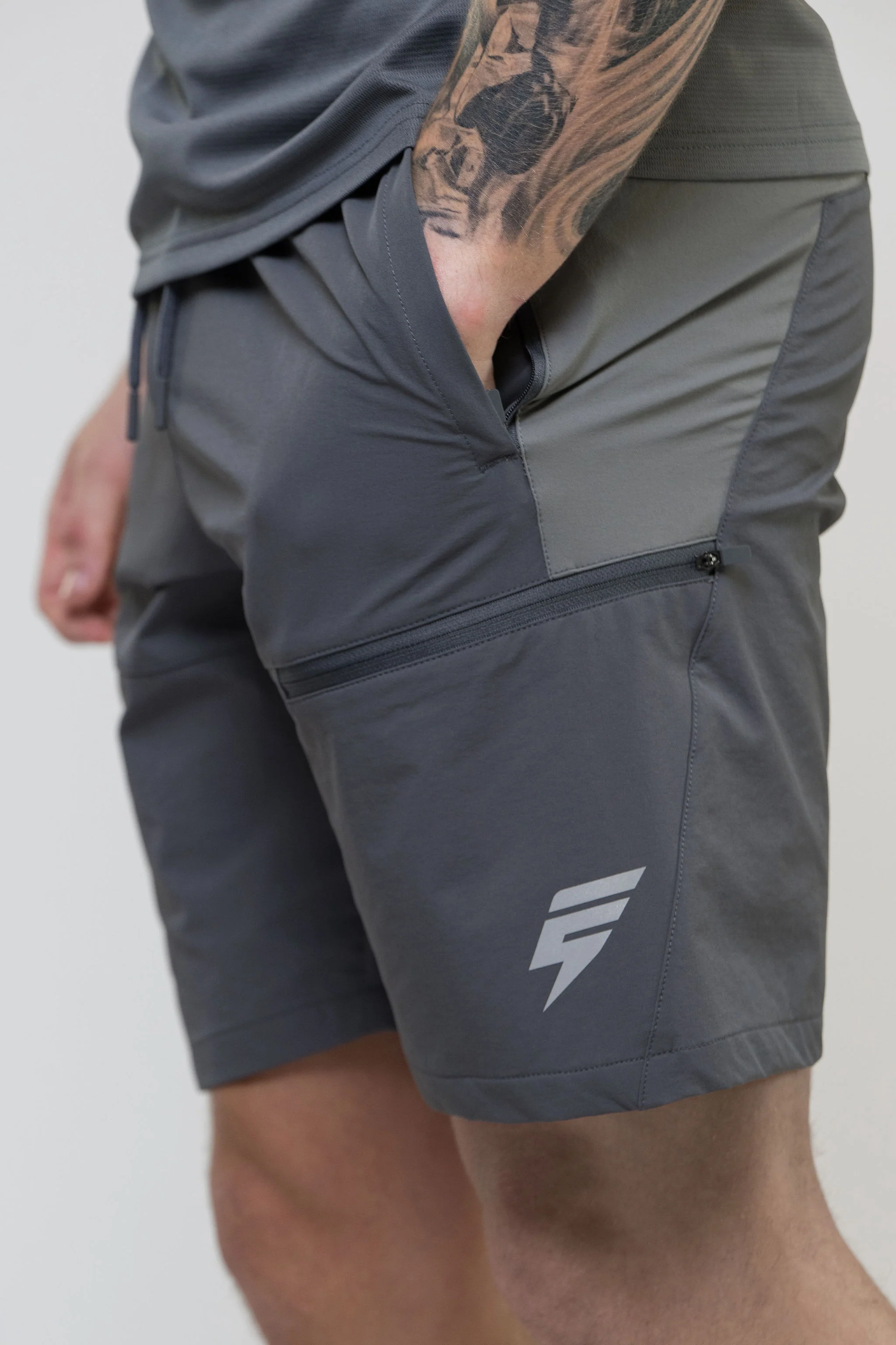 TECH SHORT SET - GREY - Image 6