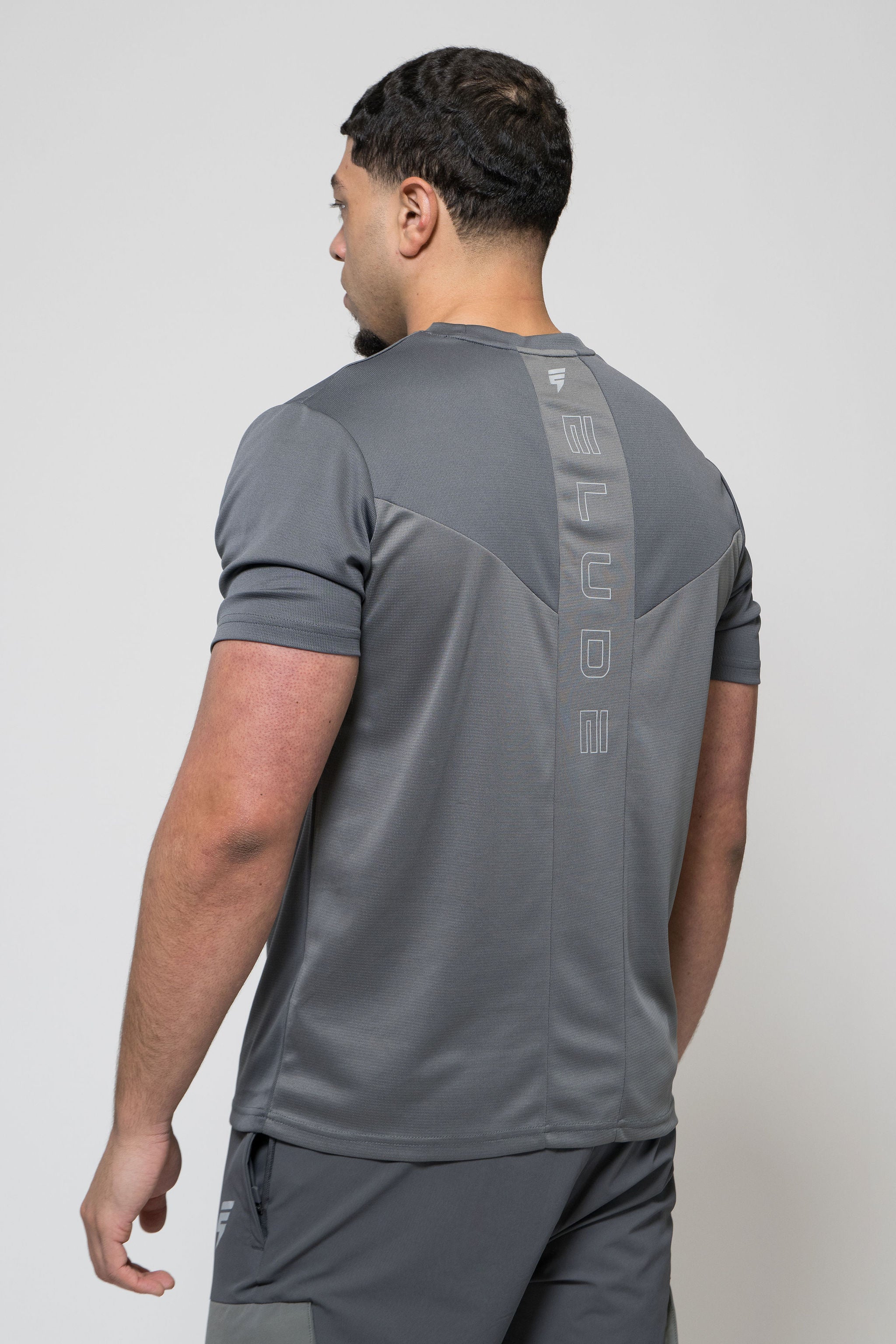 TECH SHORT SET - GREY - Image 9