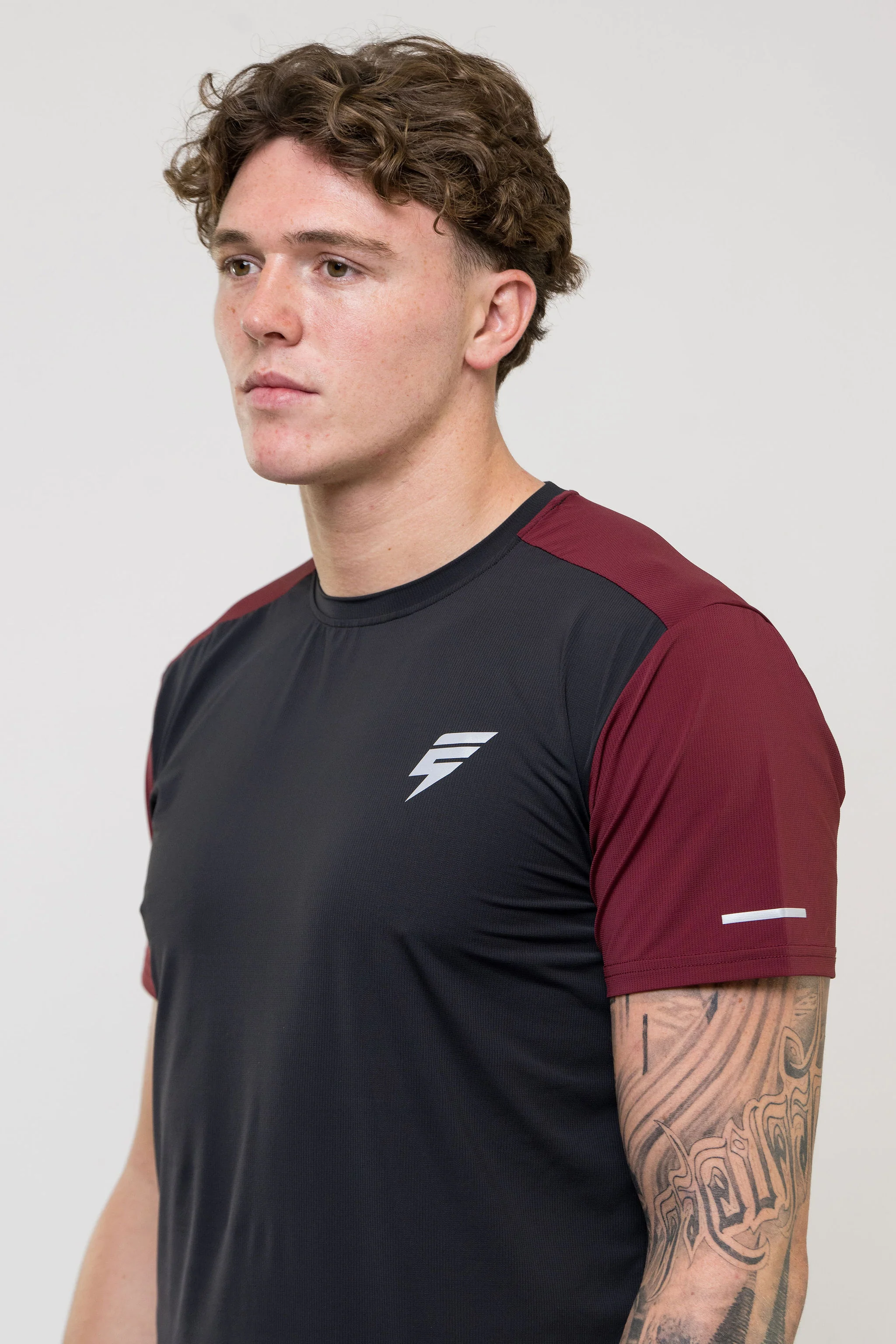 TRACK TEE - BLACK/MAROON - Image 5