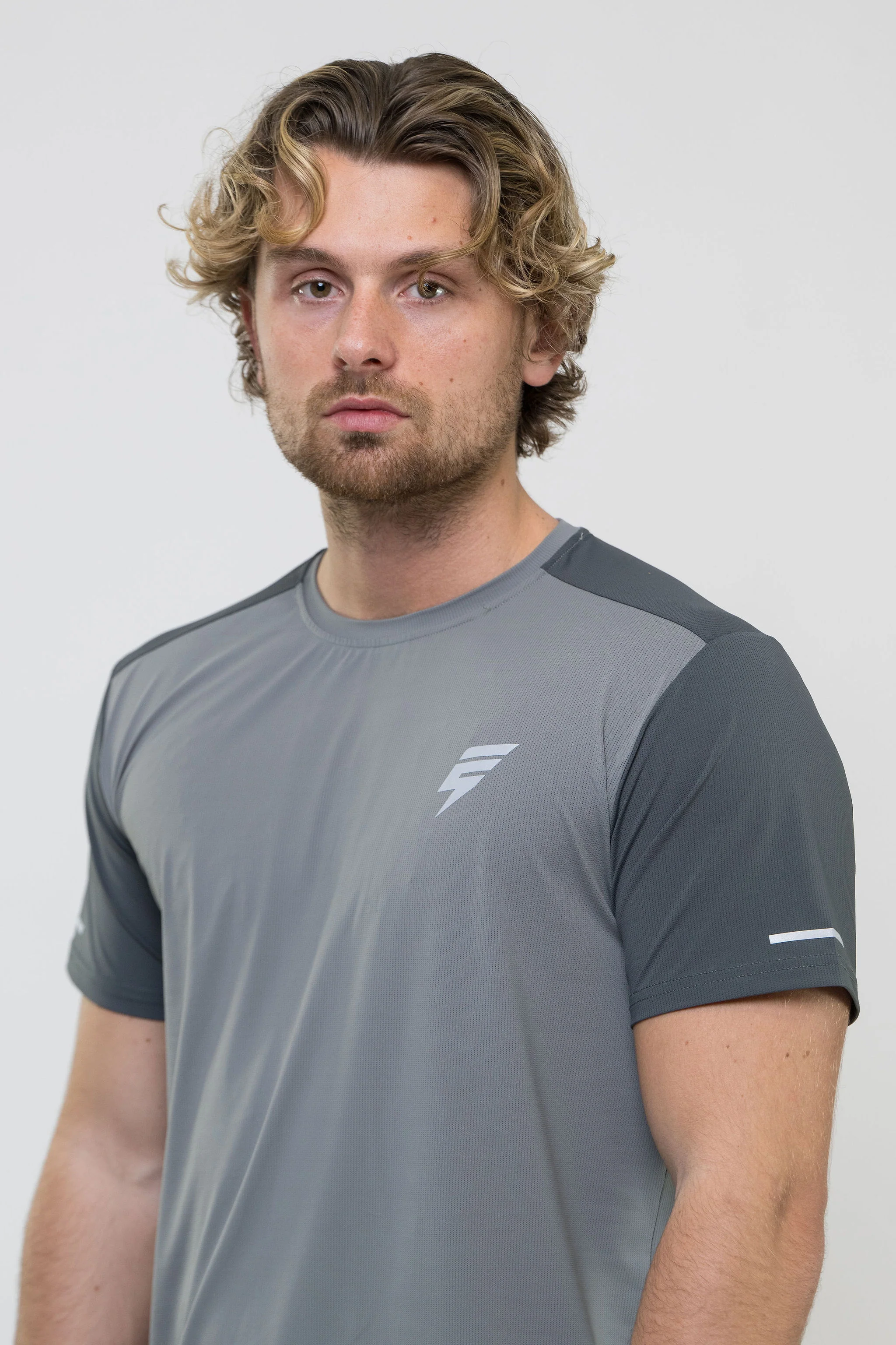 TRACK TEE - LIGHT GREY/GREY - Image 5