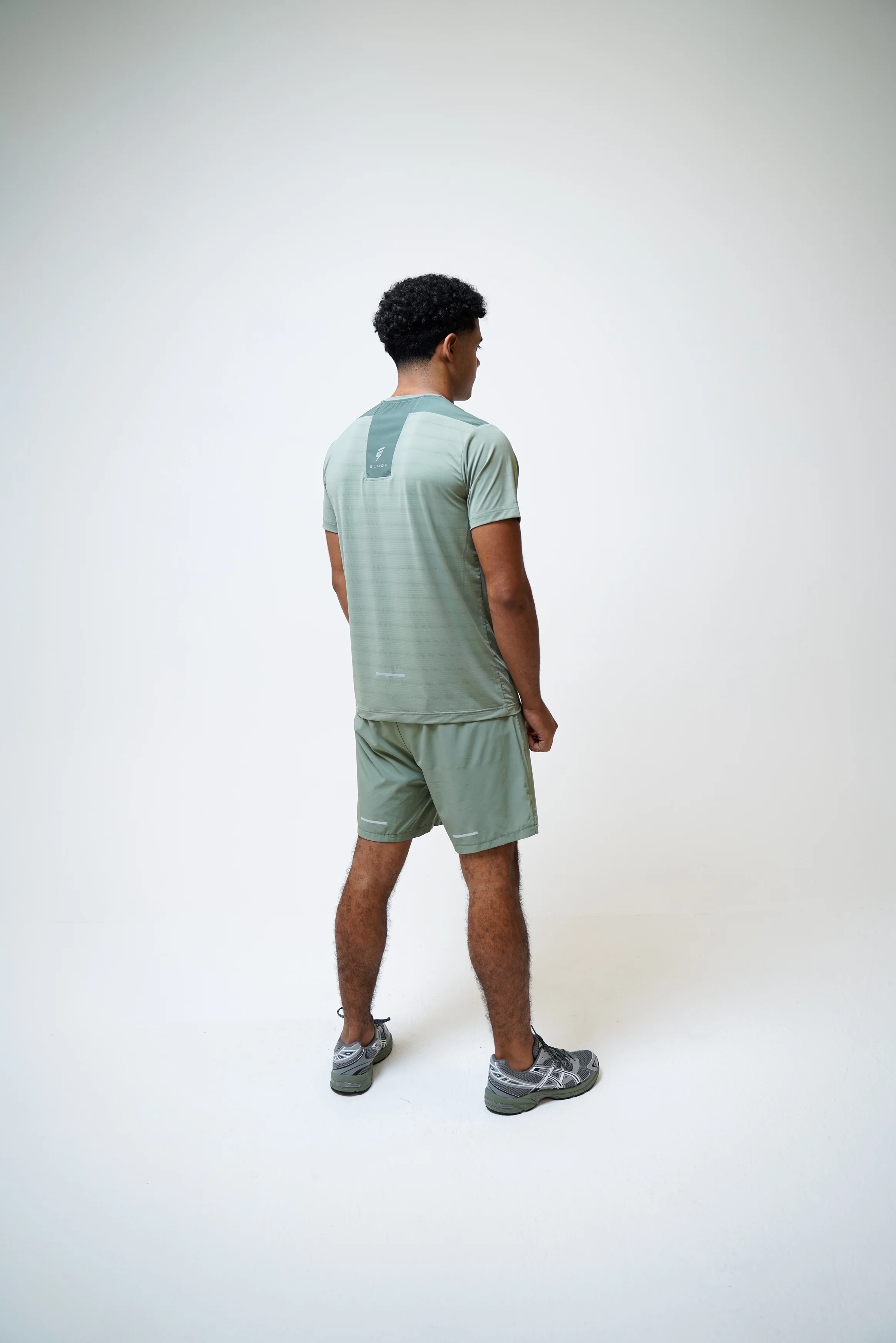 VENT SHORTS - OLIVE - Image 5